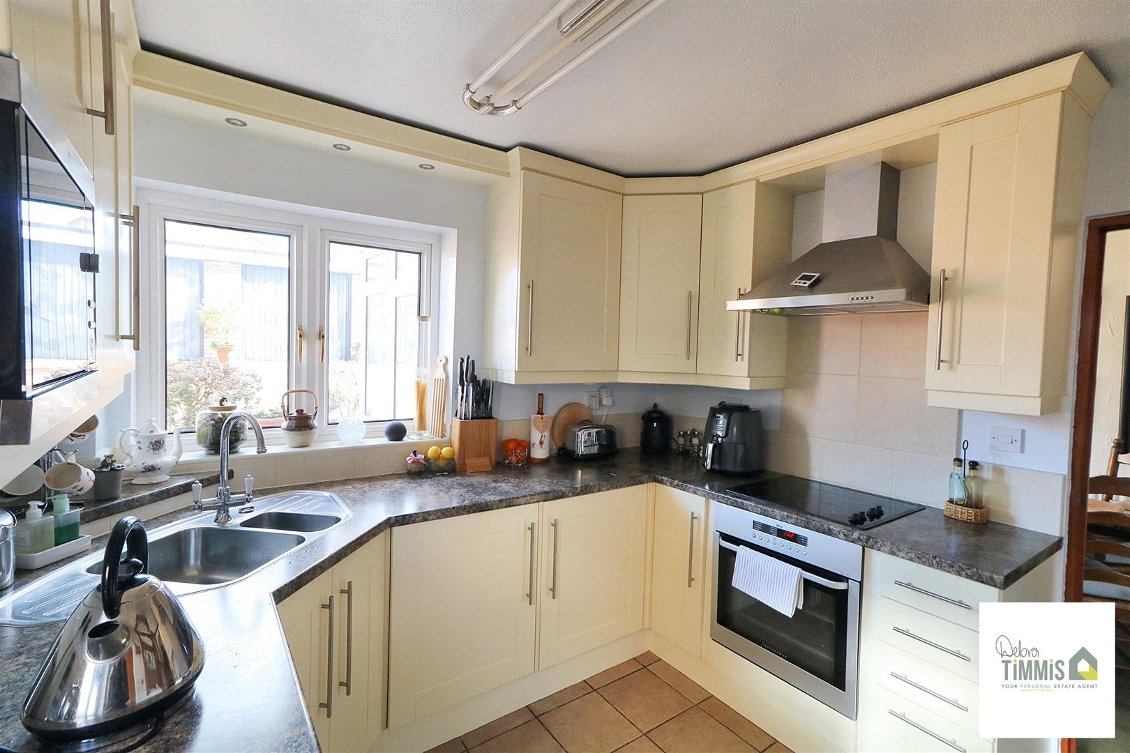 3 bed property in Gayton Avenue, Stoke-On-Trent